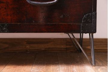 アンティーク家具　和製アンティーク　鉄脚付き　和モダンなローチェスト(箪笥ローボード、衣装箪笥、引き出し)