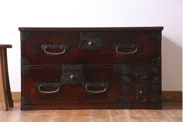 アンティーク家具　和製アンティーク　隠し付き!　和モダンなローチェスト(箪笥ローボード、衣装箪笥、引き出し)