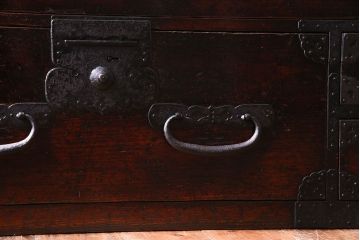 アンティーク家具　和製アンティーク　隠し付き!　和モダンなローチェスト(箪笥ローボード、衣装箪笥、引き出し)