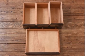 中古　松本民芸家具　#309型　面取りの意匠が美しい一面鏡(ドレッサー、鏡台)(定価約31万円)です。