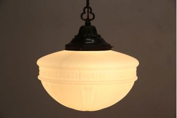 和製アンティーク　ブラケットの意匠が上品な陽刻照明(ペンダントライト、天井照明、吊り下げ照明)