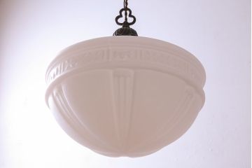 和製アンティーク　ブラケットの意匠が上品な陽刻照明(ペンダントライト、天井照明、吊り下げ照明)