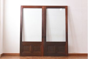 和製アンティーク　腰板ケヤキ材　味わい深い風合いの大きなガラス戸(引き戸、建具)2枚セット
