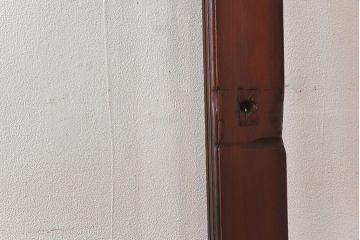 和製アンティーク　腰板ケヤキ材　味わい深い風合いの大きなガラス戸(引き戸、建具)2枚セット