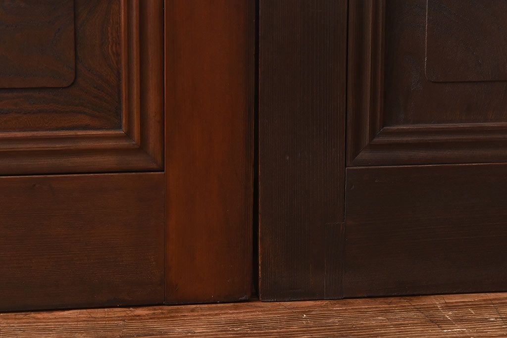 和製アンティーク　腰板ケヤキ材　味わい深い風合いの大きなガラス戸(引き戸、建具)2枚セット