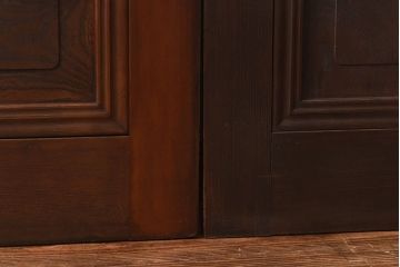 和製アンティーク　腰板ケヤキ材　味わい深い風合いの大きなガラス戸(引き戸、建具)2枚セット