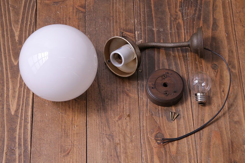 和製アンティーク　丸いフォルムが愛らしいウォールランプ(壁掛け照明)(2)