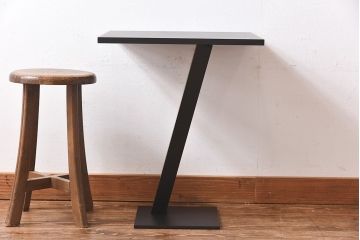 アンティーク雑貨　展示美品　Cassinaixc.社(カッシーナイクスシー)　ELEMENT 681(エレメント)　サイドテーブル(コーヒーテーブル、飾り台)(定価約19万円)