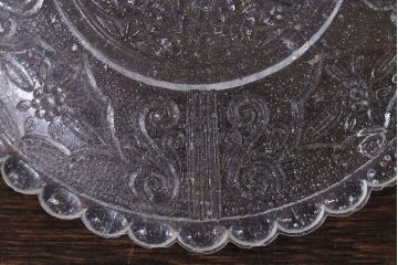 アンティーク雑貨　大正期　星・ダイヤ　唐草文　古い質感が味わい深いプレスガラスの小皿(ガラスプレート)