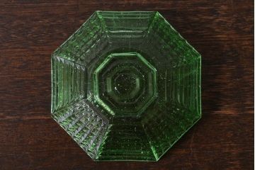 アンティーク雑貨　昭和初期!　味わい深い緑色のプレスガラスのキャンディーポット(蓋付き器、小物入れ)