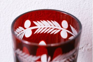 アンティーク雑貨　昭和初期　赤被せ　切子ショットグラス(酒器、和食器)