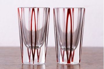 アンティーク雑貨　昭和初期　赤被せ　六角　切子ショットグラス(酒器、和食器)2個セット