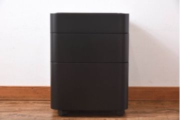 展示美品　Cassina(カッシーナ)　L40 SLED(スレッド)　サイドテーブル(ドロワー)(定価約19万円)