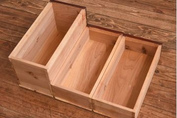 アンティーク家具　和製アンティーク　天板一枚板　小引き出し脚　木の風合いが味わい深い裁ち板(ローテーブル、作業台)