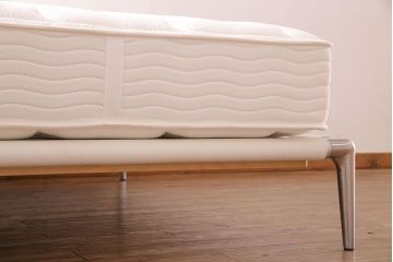 展示美品　Cassinaixc.社(カッシーナイクスシー)　L26　VOLAGE(ヴォラージュ)ベッド(定価約150万円)
