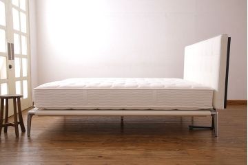 展示美品　Cassinaixc.社(カッシーナイクスシー)　L26　VOLAGE(ヴォラージュ)ベッド(定価約150万円)