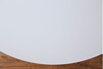 展示美品　Cassina(カッシーナ)　BOBOLI(ボボリ)　デザイン性の高いラウンドテーブル(ダイニングテーブル)(定価約96万円)