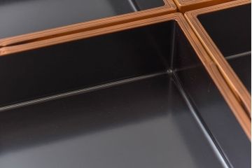 アンティーク雑貨　木製漆器　竹モチーフの縁が目を引く五段重箱(お重)