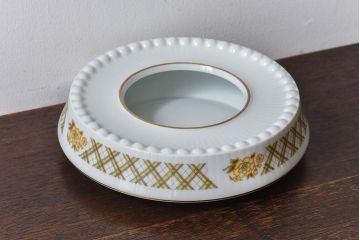 アンティーク雑貨　ノリタケ(日陶)優しい色合い レトロな雰囲気が漂う灰皿