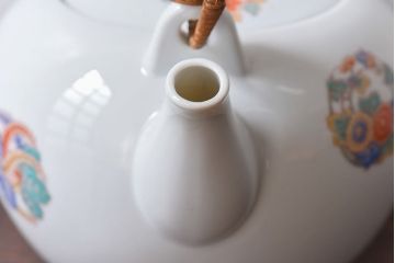 アンティーク雑貨　中古　オールドノリタケ(日陶・則武)色鮮やかな花紋が愛らしい急須