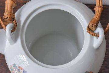 アンティーク雑貨　中古　オールドノリタケ(日陶・則武)色鮮やかな花紋が愛らしい急須