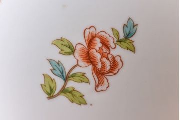 アンティーク雑貨　ノリタケ(日陶・則武)　華やかな色遣いの壱型火鉢(手あぶり、鉢カバー)