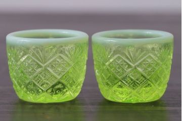 アンティーク雑貨　アメリカビンテージ　ワセリンガラス　乳白色の縁がおしゃれなパンチボウルとカップ6個セット(ウランガラス、酒器)