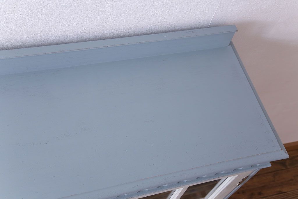 ヴィンテージ家具　ビンテージ　丸脚が愛らしいペイント収納棚(ガラスケース、ショーケース、飾り棚、キャビネット)