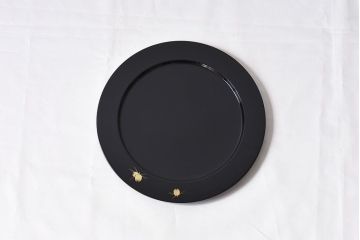 輪島塗　箱付　松ぼっくり　沈金蒔絵　上品な干菓子器(漆器、和食器)2枚セット