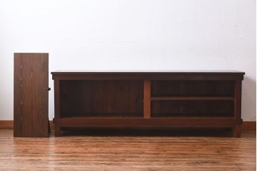 アンティーク家具　和製アンティーク　前面欅材　格子が美しい水屋箪笥ローボード(リビングボード、テレビ台、キャビネット、収納棚)