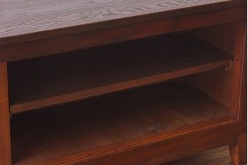 アンティーク家具　和製アンティーク　前面欅材　格子が美しい水屋箪笥ローボード(リビングボード、テレビ台、キャビネット、収納棚)