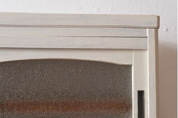 レトロ家具　昭和レトロ　引き出せる作業台付き!アンティークペイントの食器棚(カップボード、収納棚)