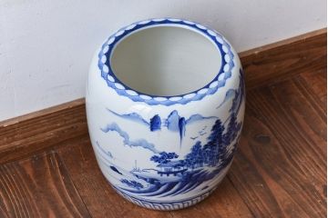 アンティーク雑貨　昭和期　山水図　藍色の濃淡が美しい瀬戸火鉢(鉢カバー)(2)