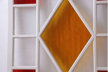 和製アンティーク　明るい色ガラスが魅力のペイントガラス引き戸(ガラス戸、建具)2枚セット