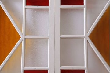 和製アンティーク　明るい色ガラスが魅力のペイントガラス引き戸(ガラス戸、建具)2枚セット