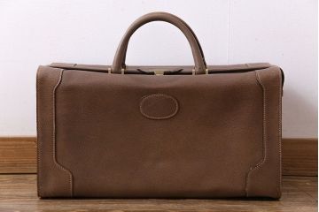 アンティーク雑貨　オールドグッチ(GUCCI)　箱型のデザインがおしゃれなバッグ(鞄)