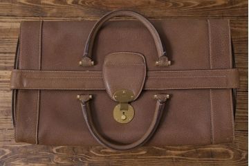 アンティーク雑貨　オールドグッチ(GUCCI)　箱型のデザインがおしゃれなバッグ(鞄)