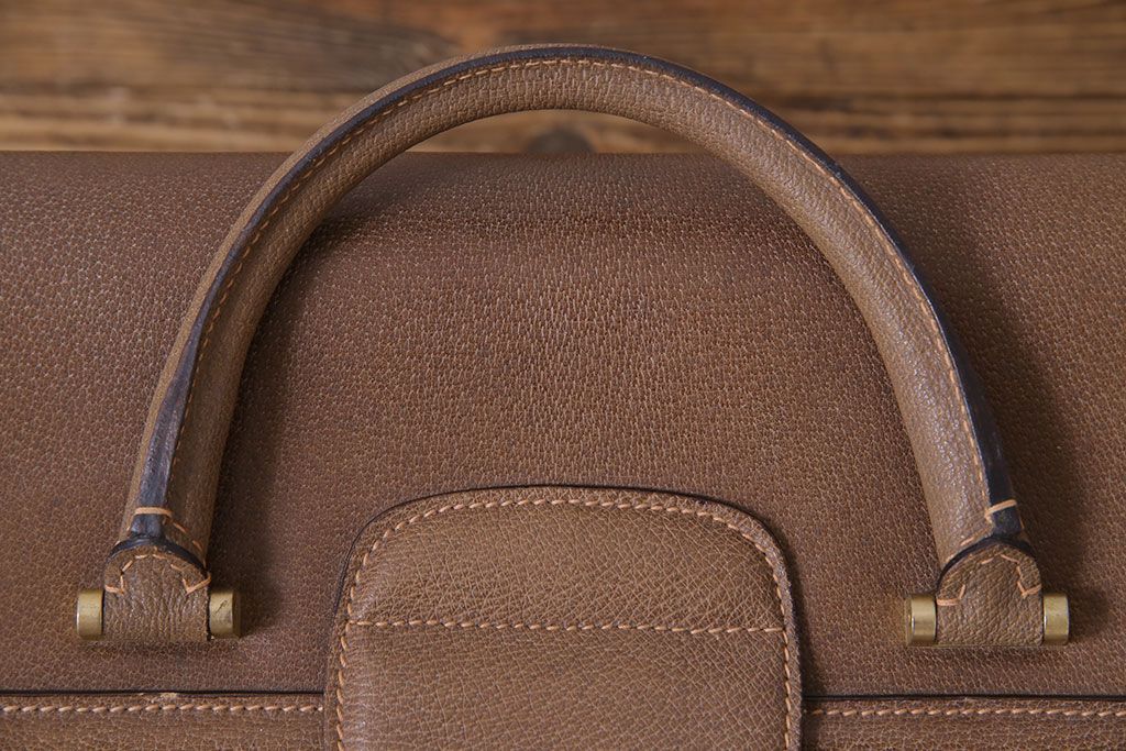 アンティーク雑貨　オールドグッチ(GUCCI)　箱型のデザインがおしゃれなバッグ(鞄)
