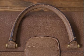 アンティーク雑貨　オールドグッチ(GUCCI)　箱型のデザインがおしゃれなバッグ(鞄)