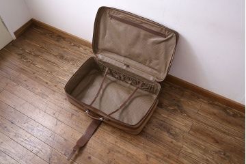 アンティーク雑貨　オールドグッチ(GUCCI)　シンプルさがおしゃれなバッグ(鞄)