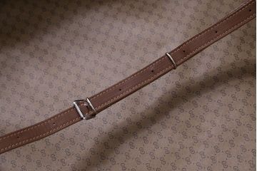 アンティーク雑貨　オールドグッチ(GUCCI)　シンプルさがおしゃれなバッグ(鞄)