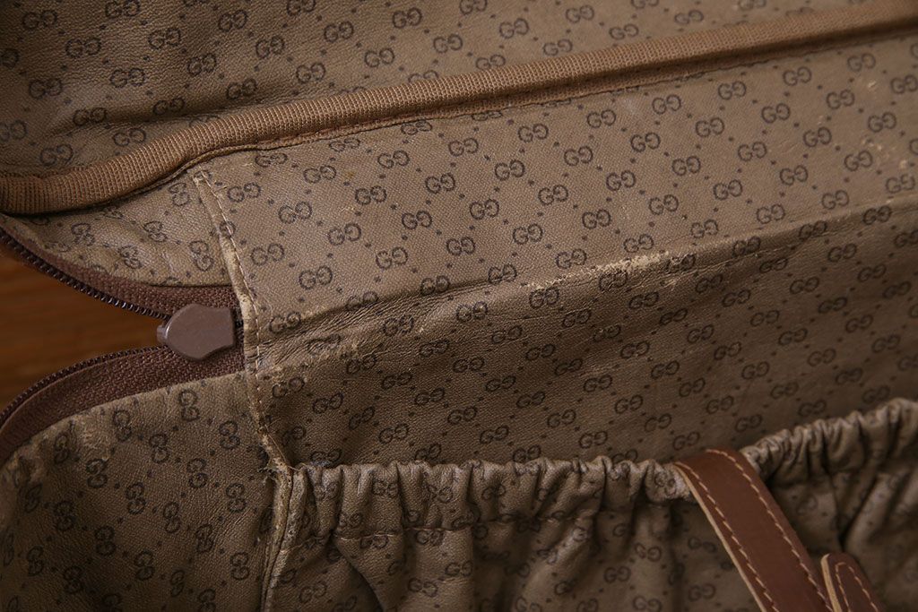 アンティーク雑貨　オールドグッチ(GUCCI)　シンプルさがおしゃれなバッグ(鞄)