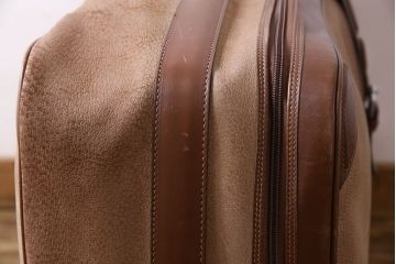 アンティーク雑貨　オールドグッチ(GUCCI)　シンプルさがおしゃれなバッグ(鞄)