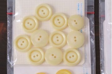 アンティーク雑貨　ビンテージ　シンプルな形のボタンセット
