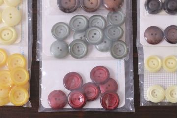 アンティーク雑貨　ビンテージ　シンプルな形のボタンセット