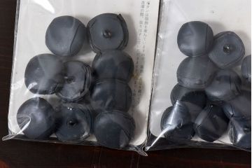 アンティーク雑貨　ビンテージ　ころんとした形が魅力のくるみボタンセット