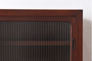 レトロ家具　和製アンティーク　前面ケヤキ材　人気のモールガラスが入ったレトロな収納棚(戸棚、本箱、ブックケース)