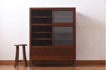 レトロ家具　和製アンティーク　前面ケヤキ材　人気のモールガラスが入ったレトロな収納棚(戸棚、本箱、ブックケース)