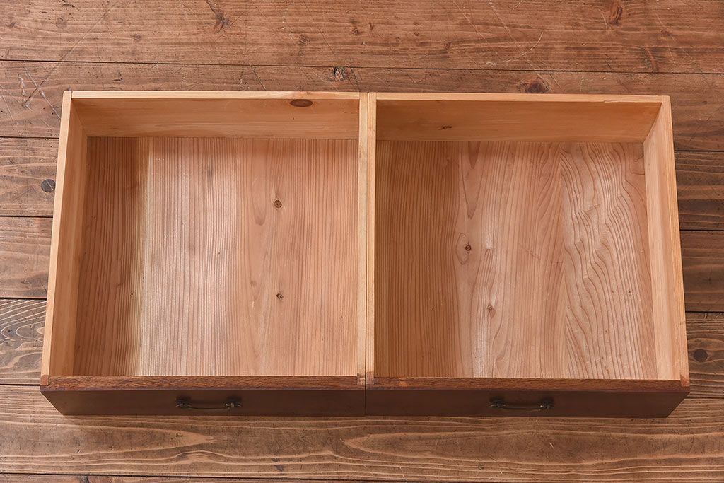 レトロ家具　和製アンティーク　前面ケヤキ材　人気のモールガラスが入ったレトロな収納棚(戸棚、本箱、ブックケース)