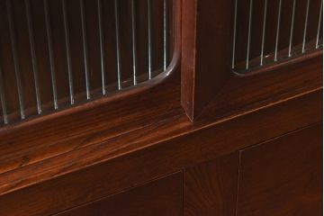 レトロ家具　和製アンティーク　前面ケヤキ材　人気のモールガラスが入ったレトロな収納棚(戸棚、本箱、ブックケース)